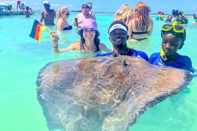 3-Hours Eye-Opening Stingray City Antigua - Transfer R/T included - Families, older adults, and access