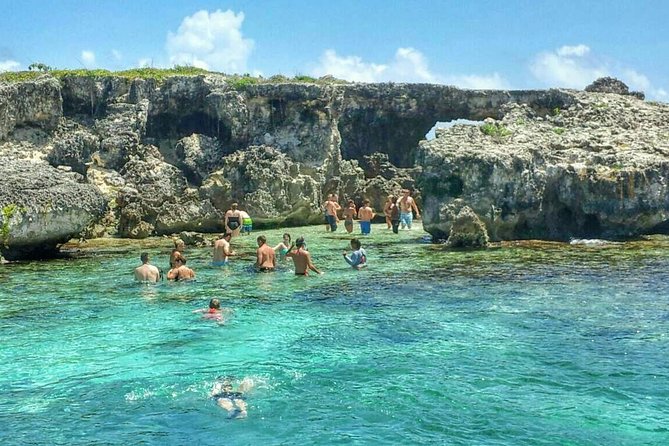 Adventure Antigua - Eli's Original Eco Tour - Turtle conservation at Long Bay