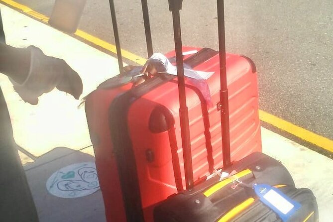 Antigua Roundtrip Airport Transfer - Drivers, local help, and the human side