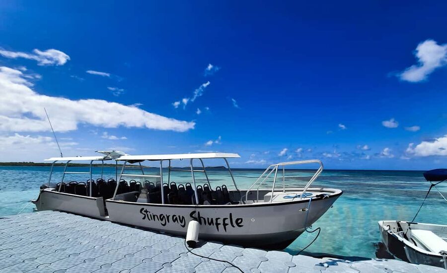 Antigua: Stingray City Experience with Round-Trip Transfer - Snorkeling, photographs, and the final boat ride