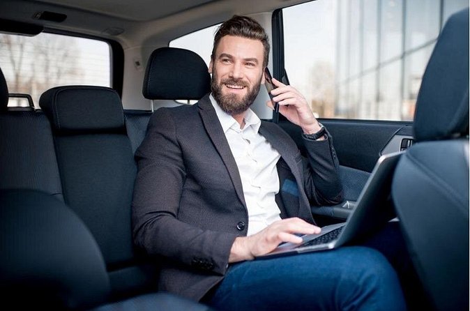 Biggvee Premium Airport One Way Transfer - Wi-Fi, bottled water, and a more polished ride