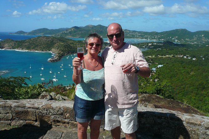 Circumnavigate Tour - Devils Bridge: Antiguas most dramatic natural stop