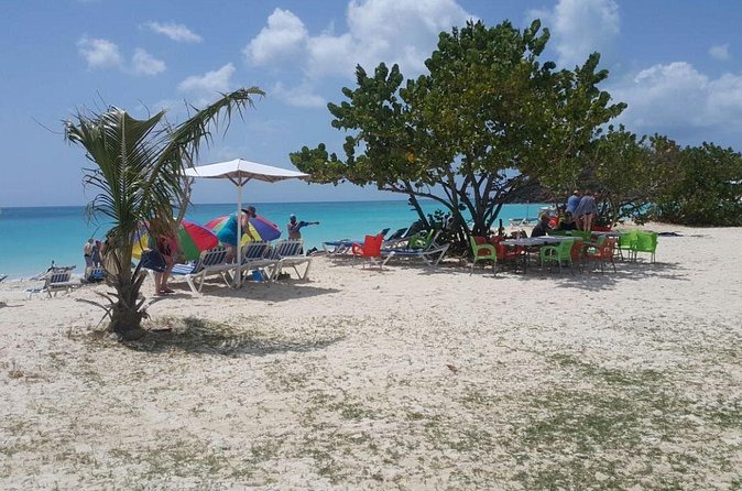 Classic Beach Break - Optional Water Sports and Cades Reef