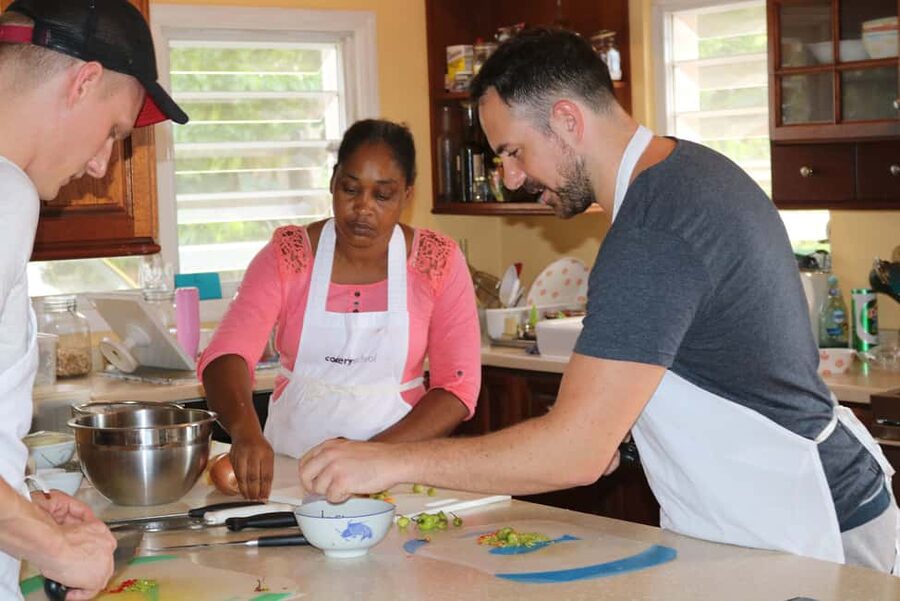 Coordinating Curry Cooking Class - Why curry makes sense in Antigua