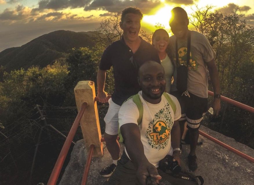 Hiking Combo Tours - Fort Barrington and the western side of the island