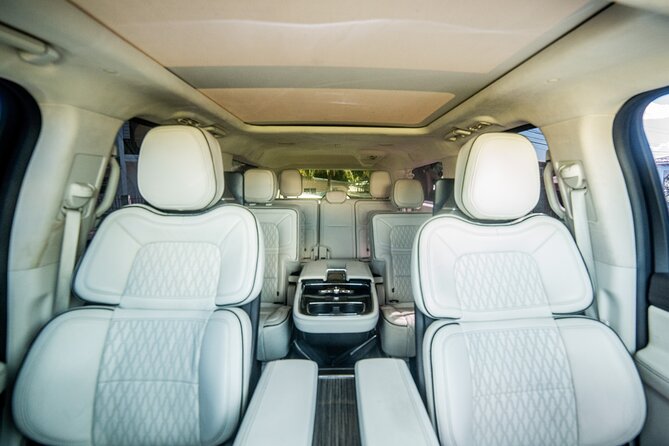 Luxury Airport transfer from or to Antigua Airport - A gentle introduction to Antigua