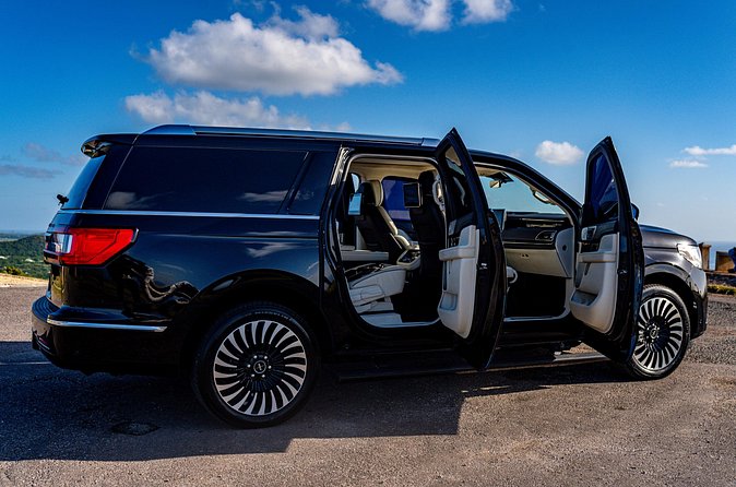 Luxury Airport transfer from or to Antigua Airport - Price, group size, and overall value