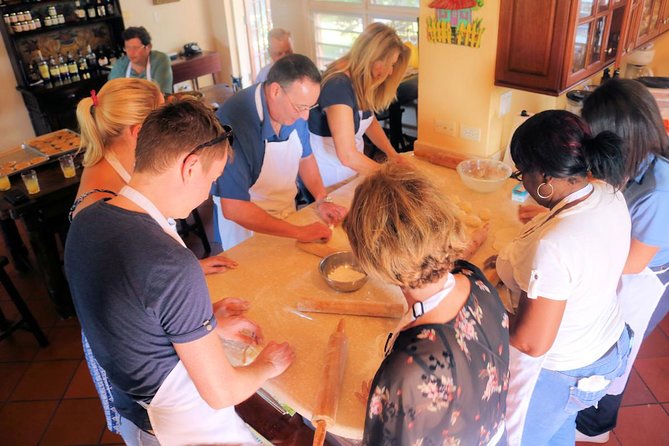 Nicole's Table - Coordinating Curry - Why curry makes sense in the Caribbean