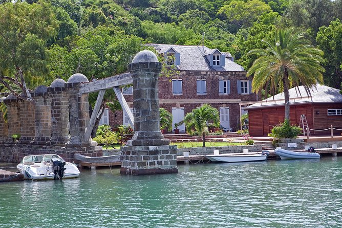 Power 360 Sightseeing and Snorkel Cruise Antigua - The first run across Antigua’s rough Atlantic side