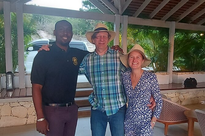 Private Airport Transfers to Antigua and Barbuda - Meeting Your Driver After Landing