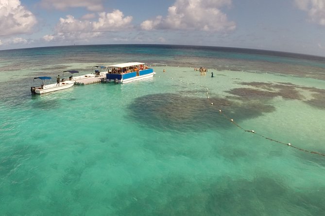 Stingray City - Arriving at Stingray City’s shallow white sandbar