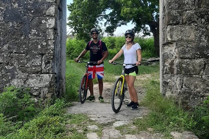 TRIPLE ACTIVITY TOUR, Bike Kayak Hike, ANTIGUA - The guide makes the difference